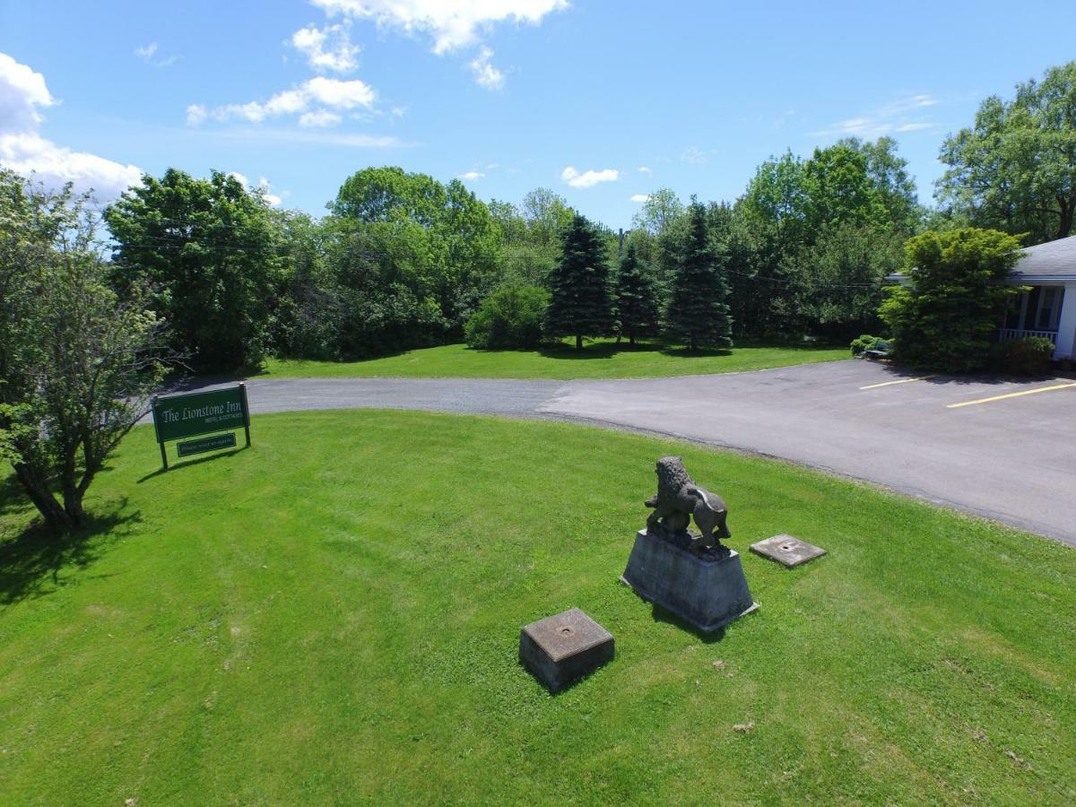 Lionstone Inn Motel & Cottages Pictou Exterior photo